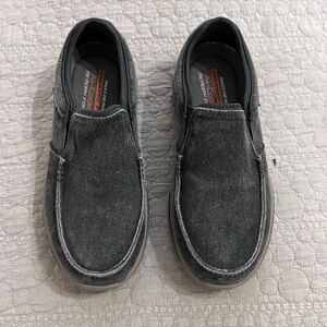 Men’s Skechers Charcoal Relaxed Fit Slip-Ons Size 7.5